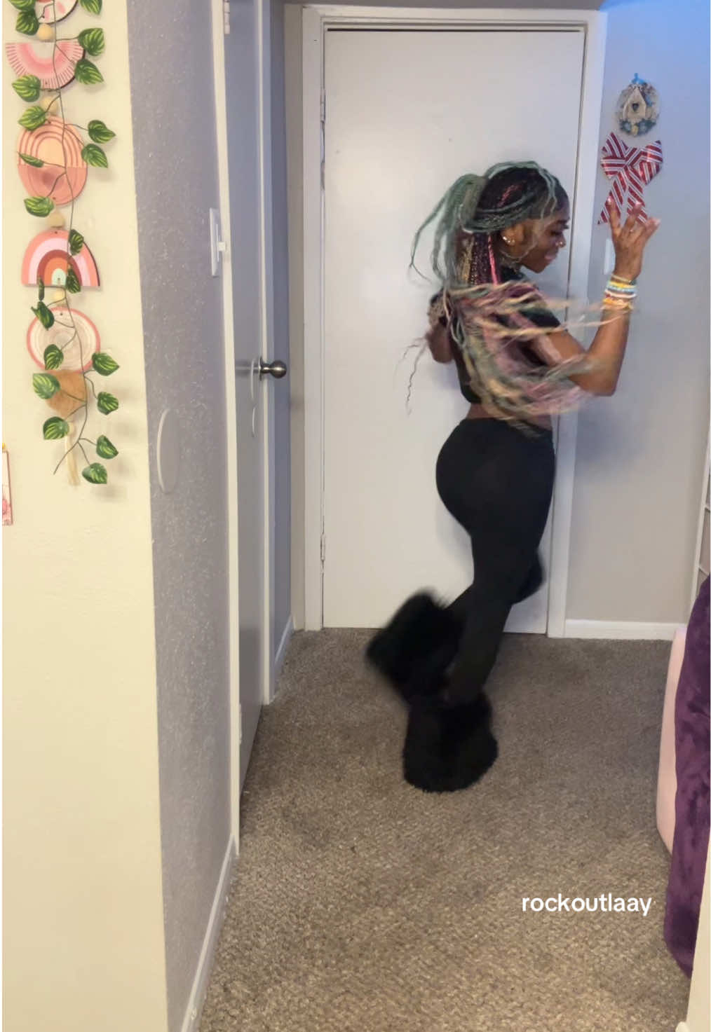 @rockoutlaay