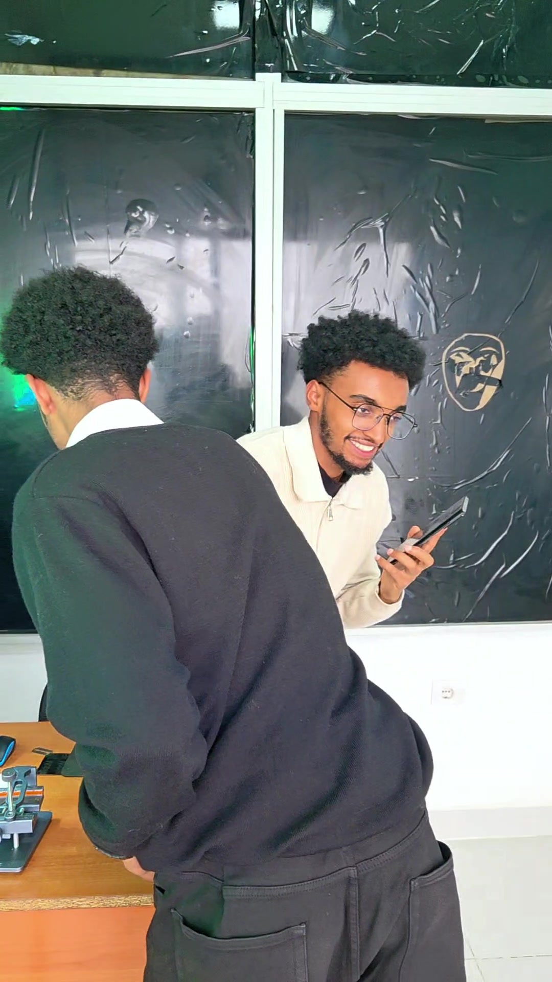 @Sk Mobile Screen