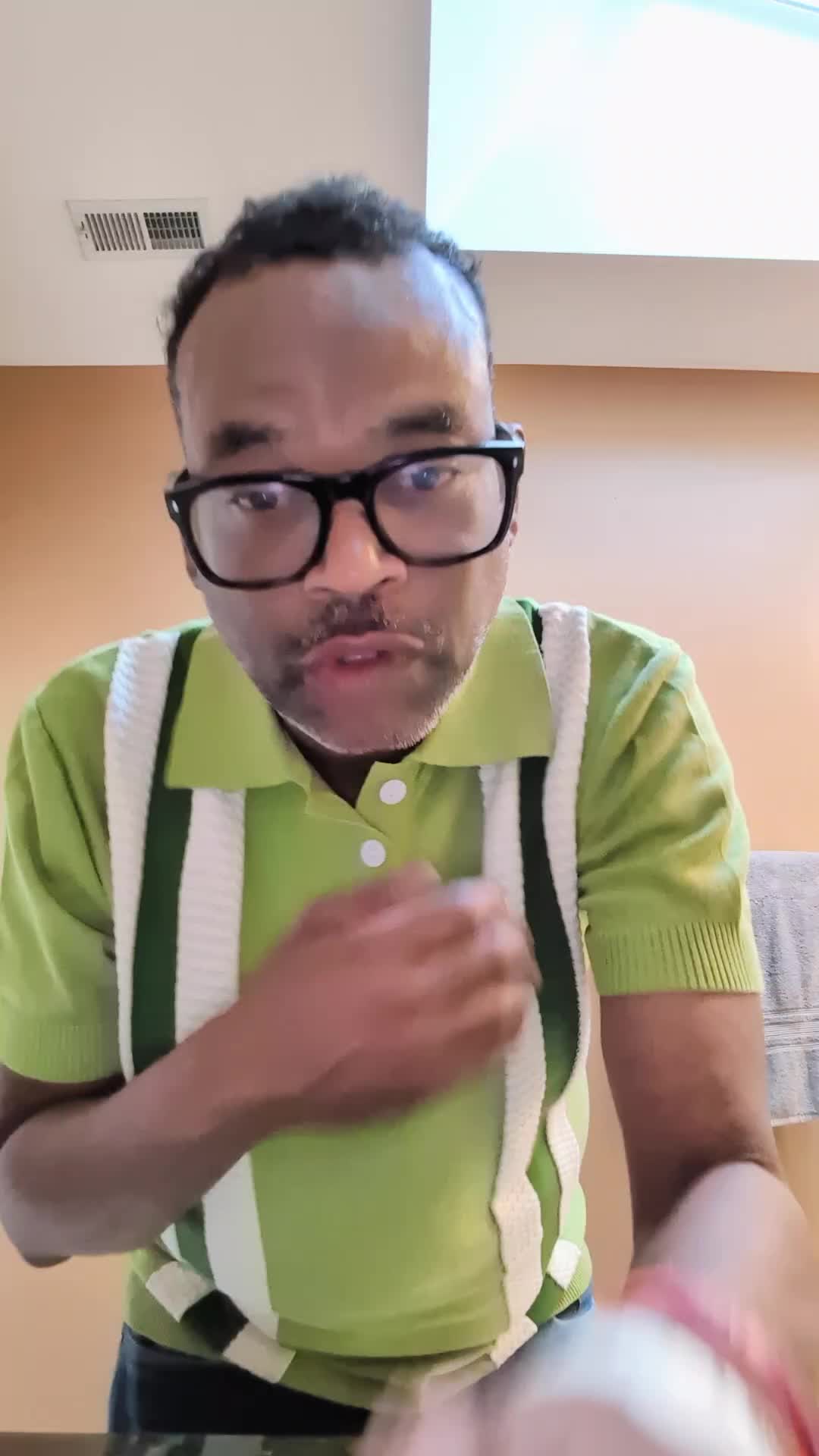 @Jowahorncomedy