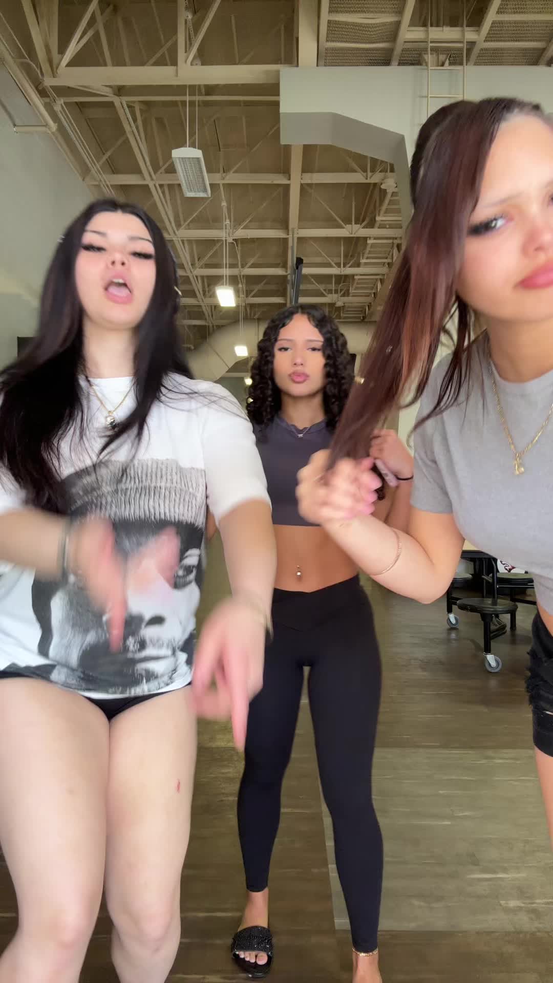 @💰