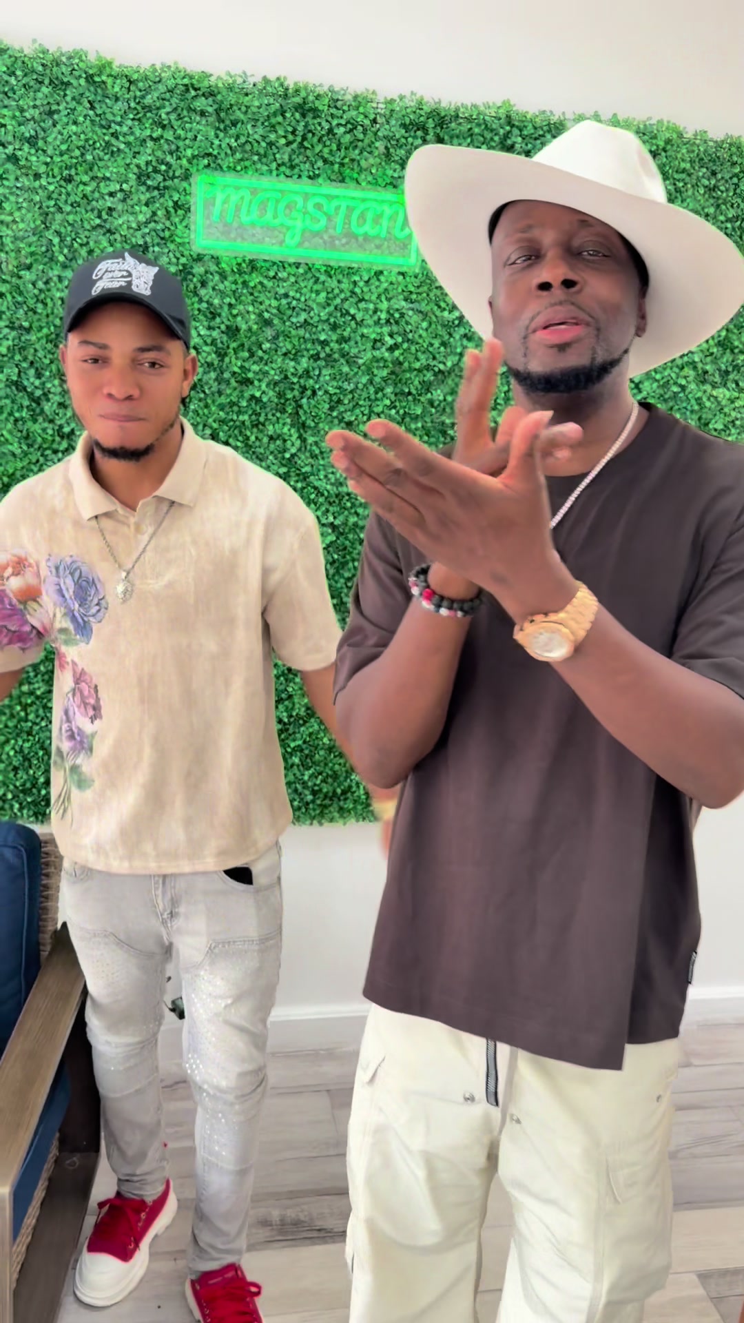 @Olitoohit zanmi wyclefjean 💵