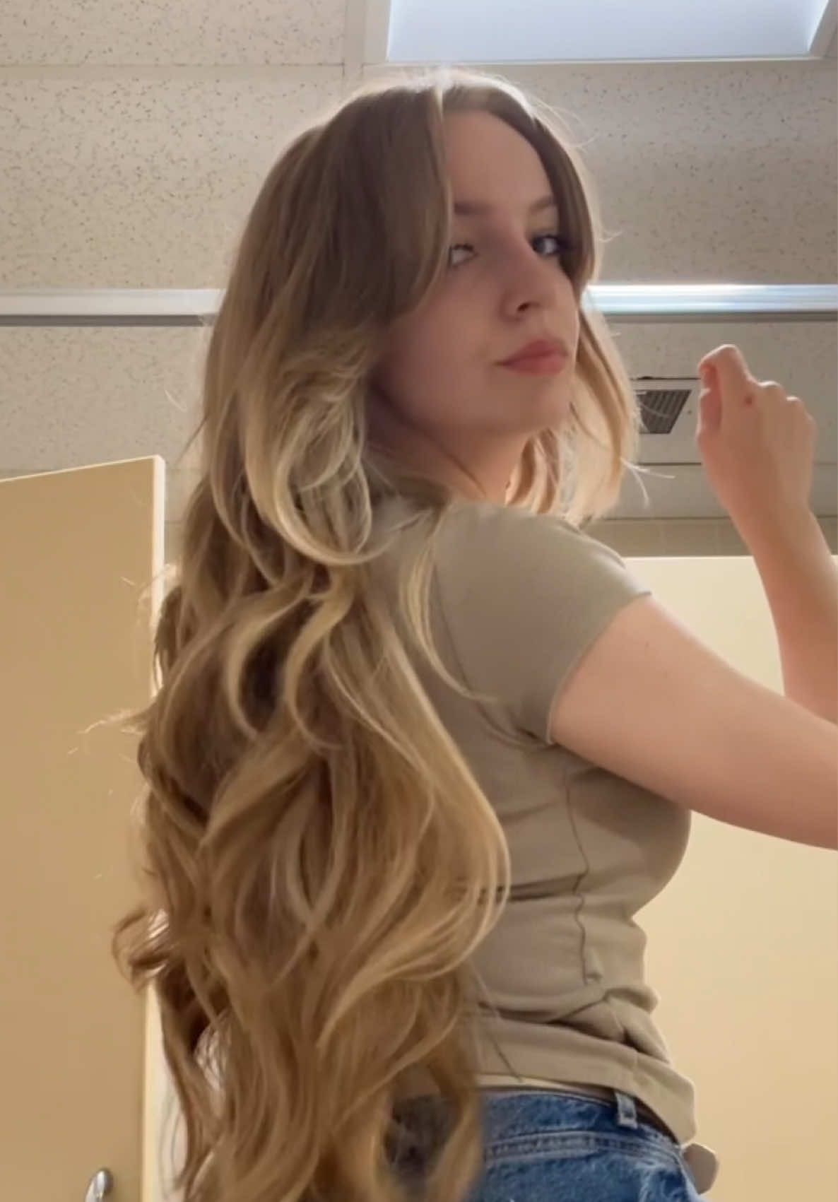 @anikira.xyz