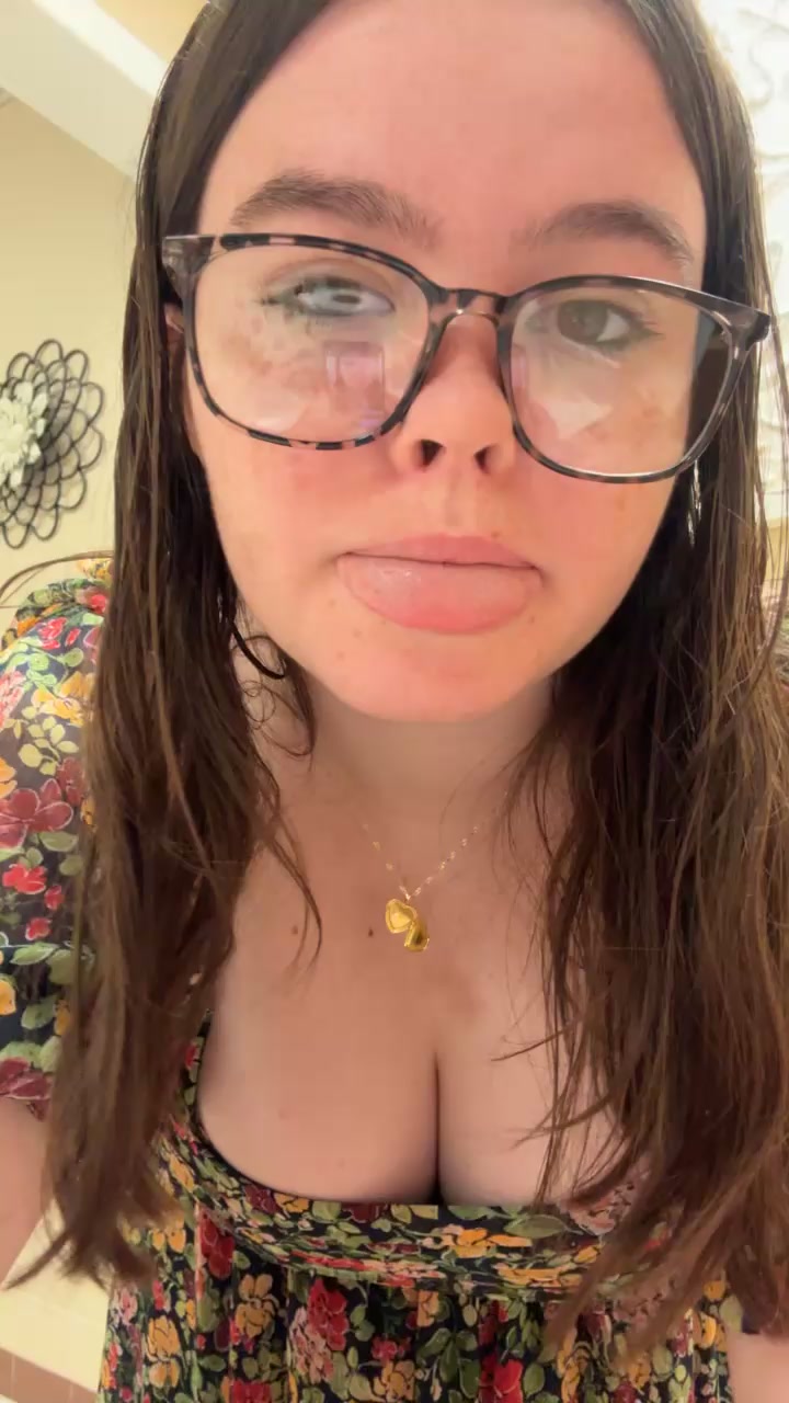 @lilyyyrrosee