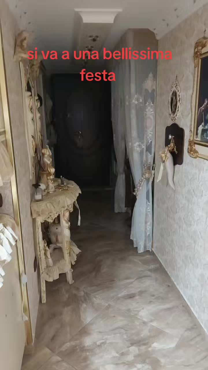 @Laura La Divina