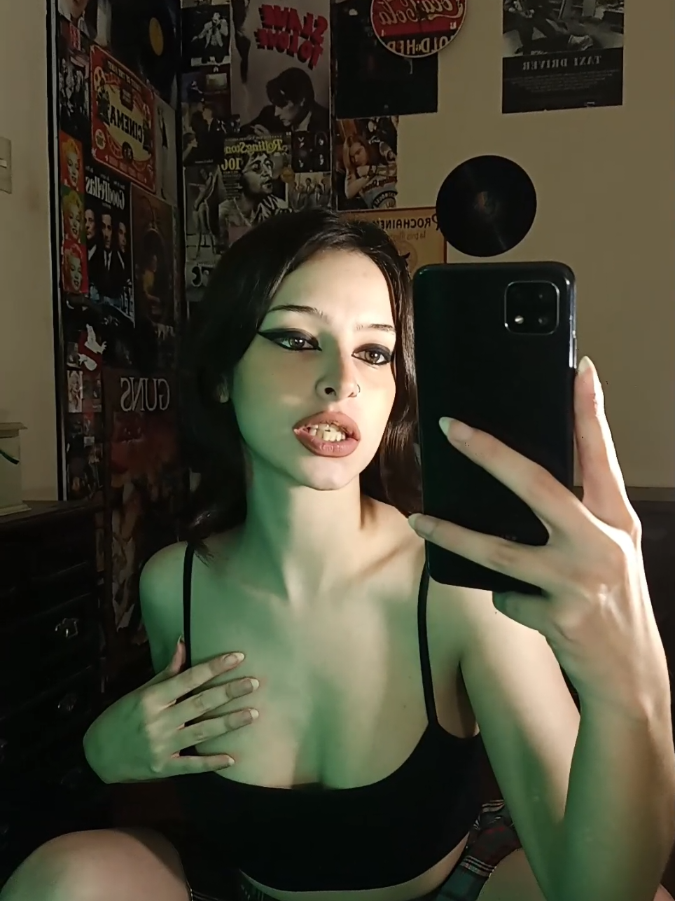 @Valentina