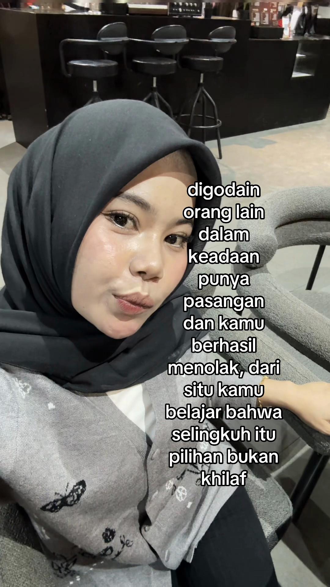 @indah || ig : indaahputri__