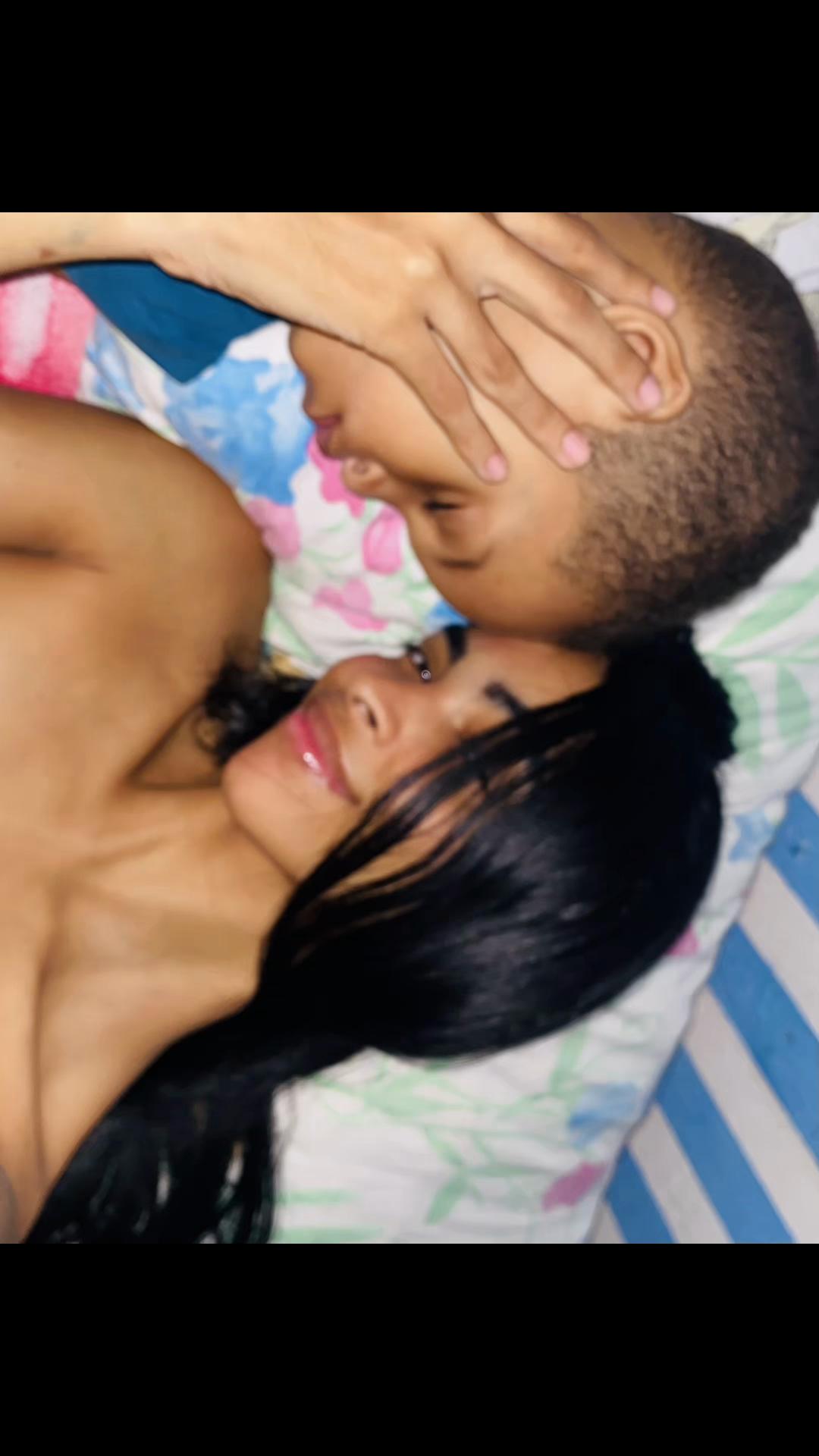 @Vit&oacute;ria 🖤