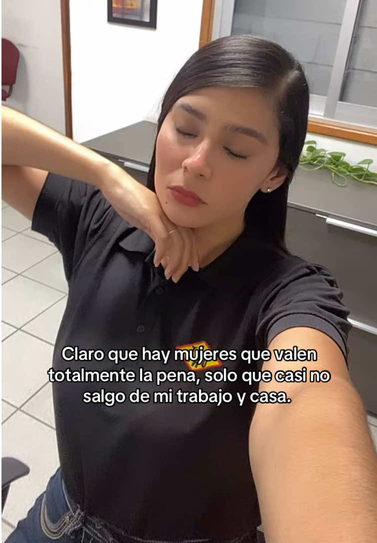 @krystalyaneztv