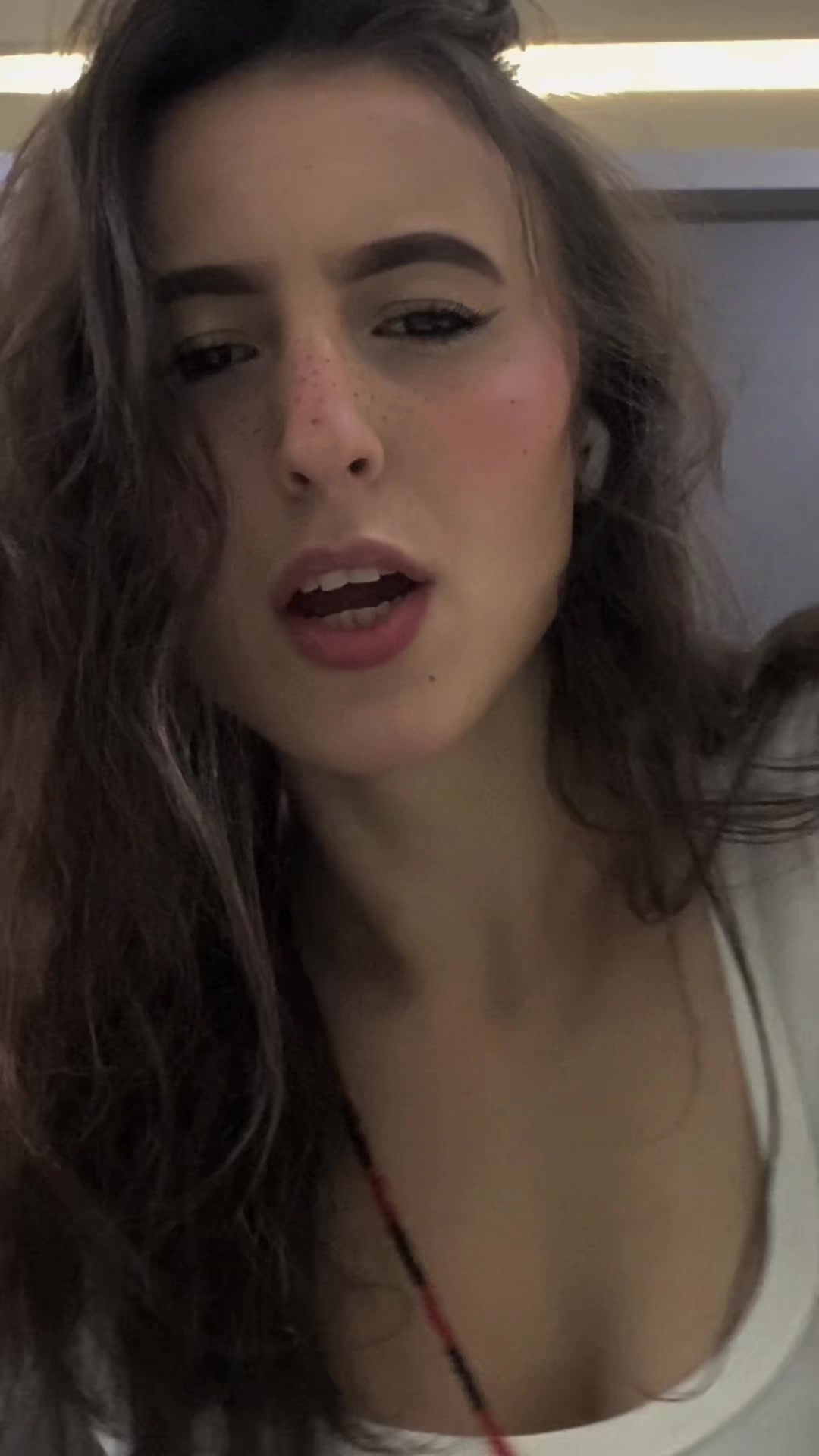 @Gabriela Simi