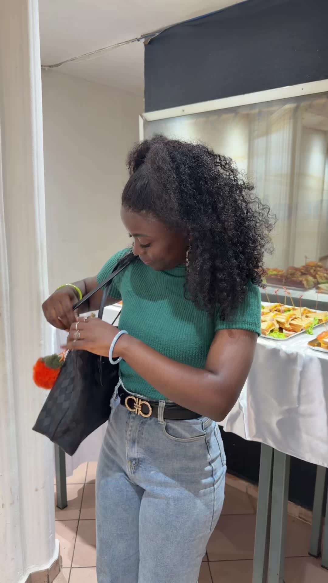 @Sona❤️Saloni🇬🇳
