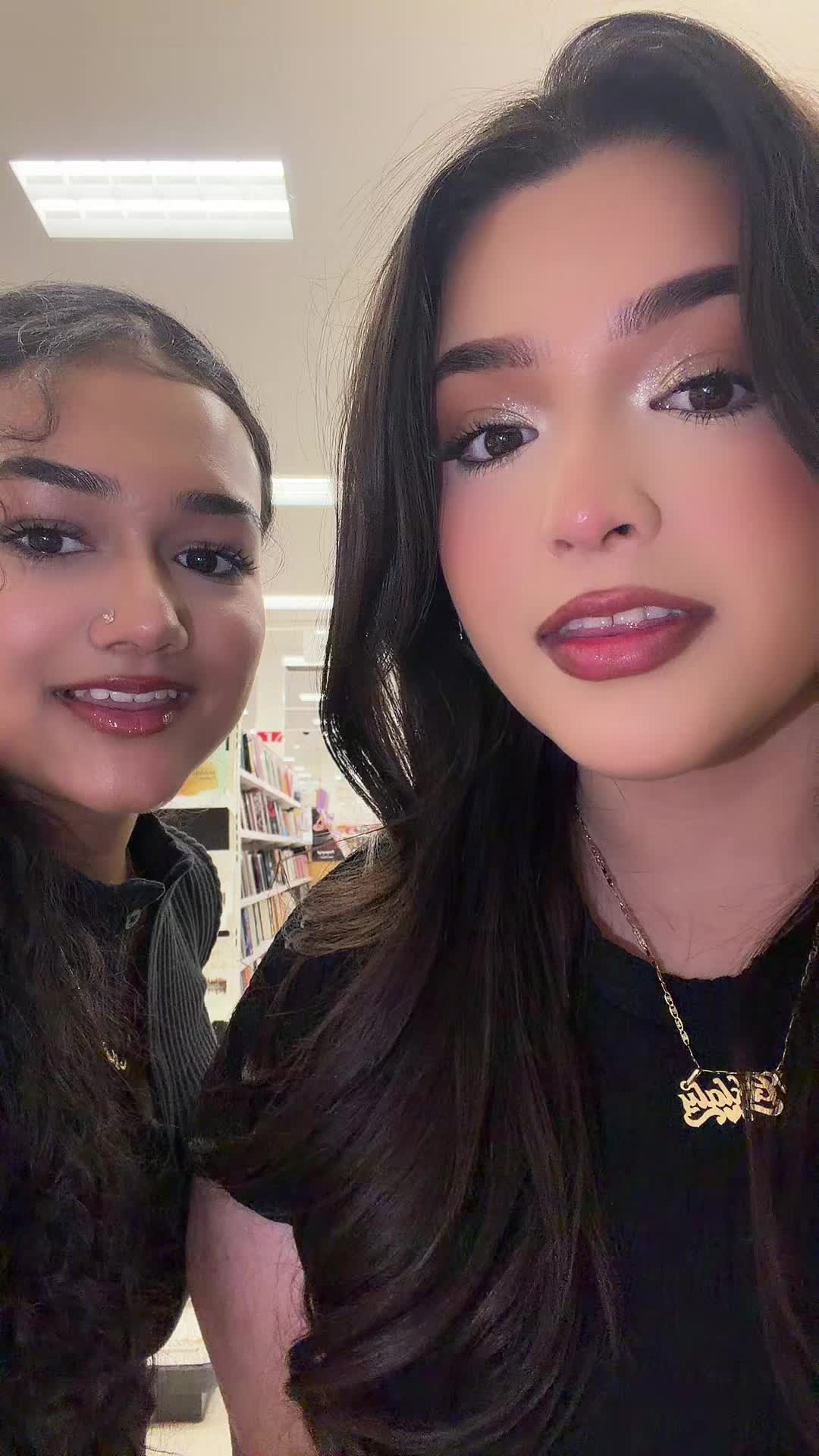 @Ciklaly Fernandez