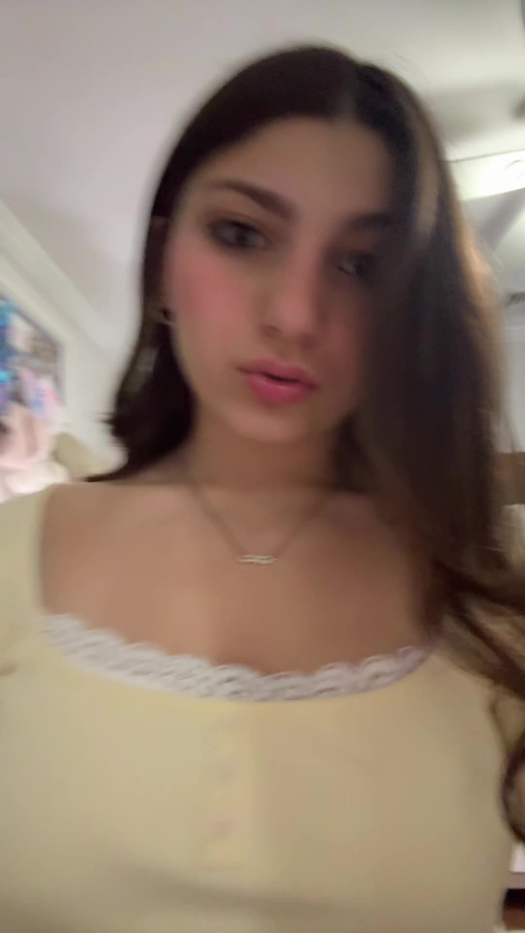@livininurwalls_