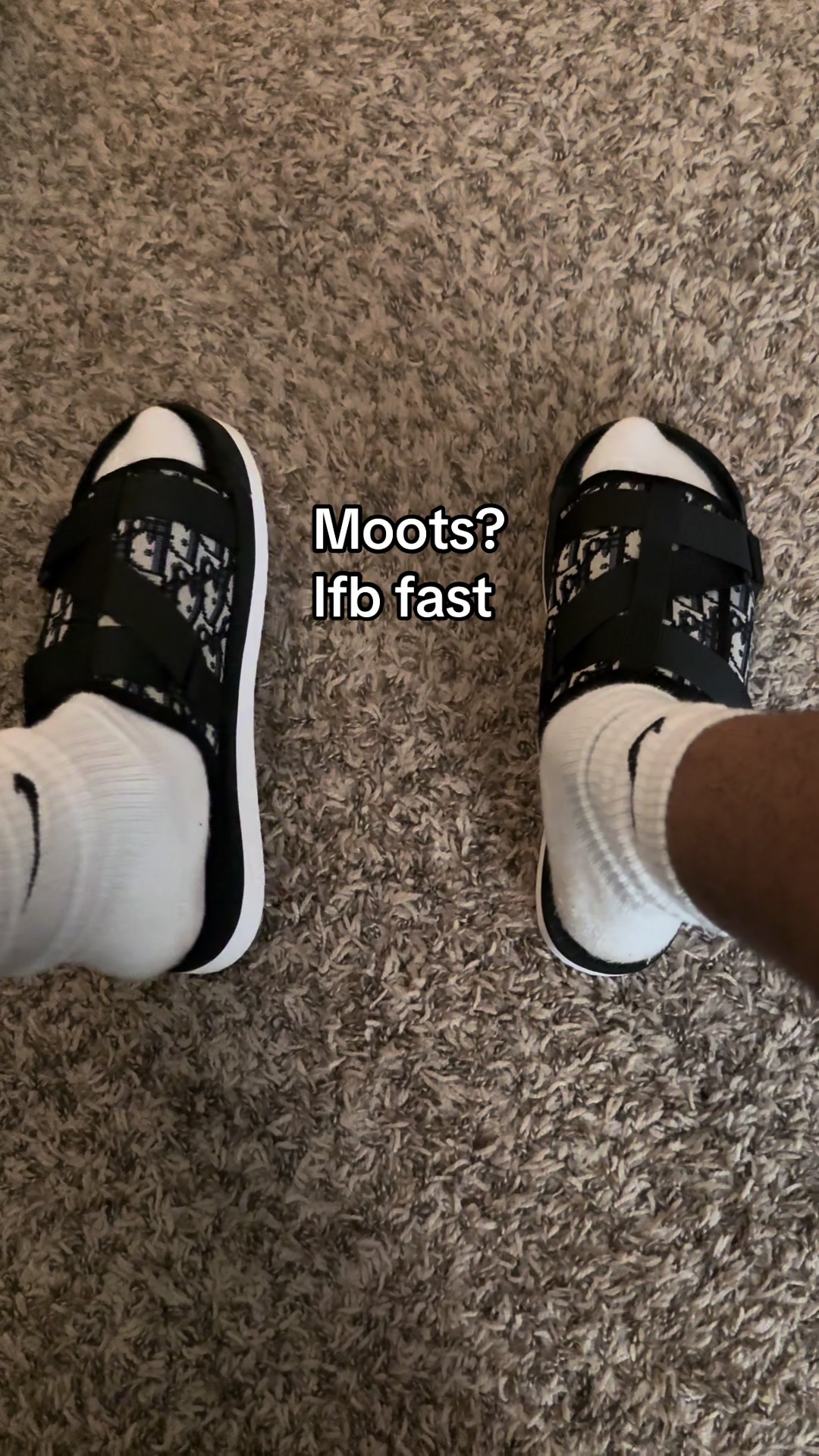 @😵