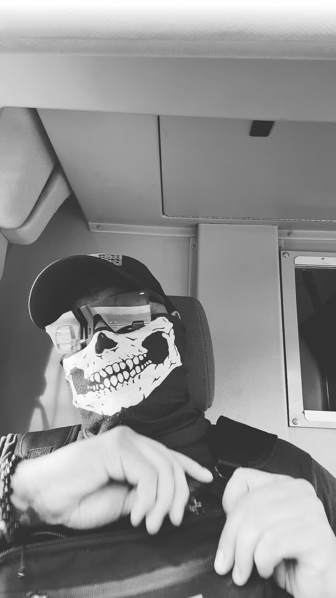 @SkullRider