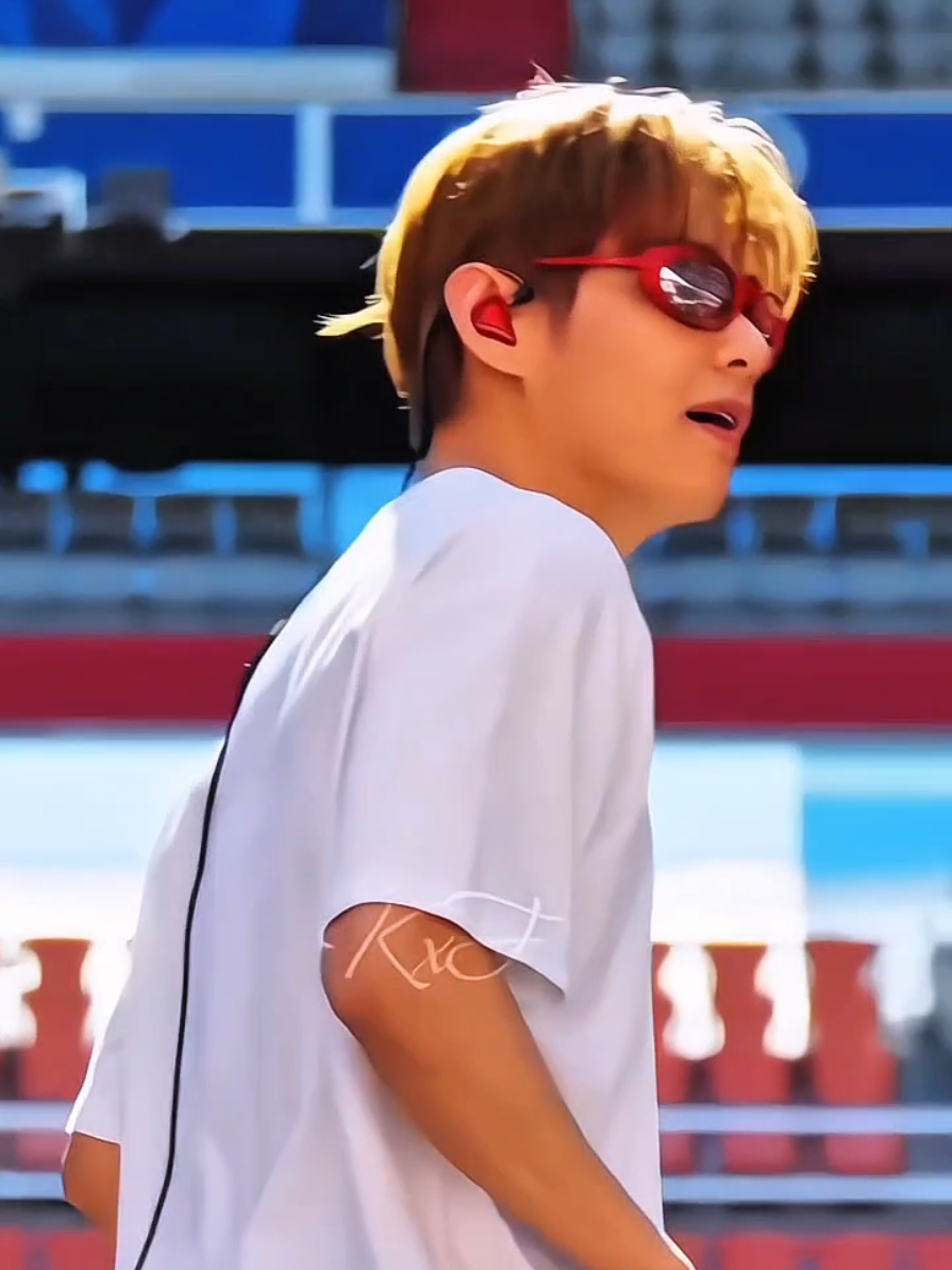 @🐻𝐞𝐯𝐲𝐲𝐚𝐳𝐢𝐳