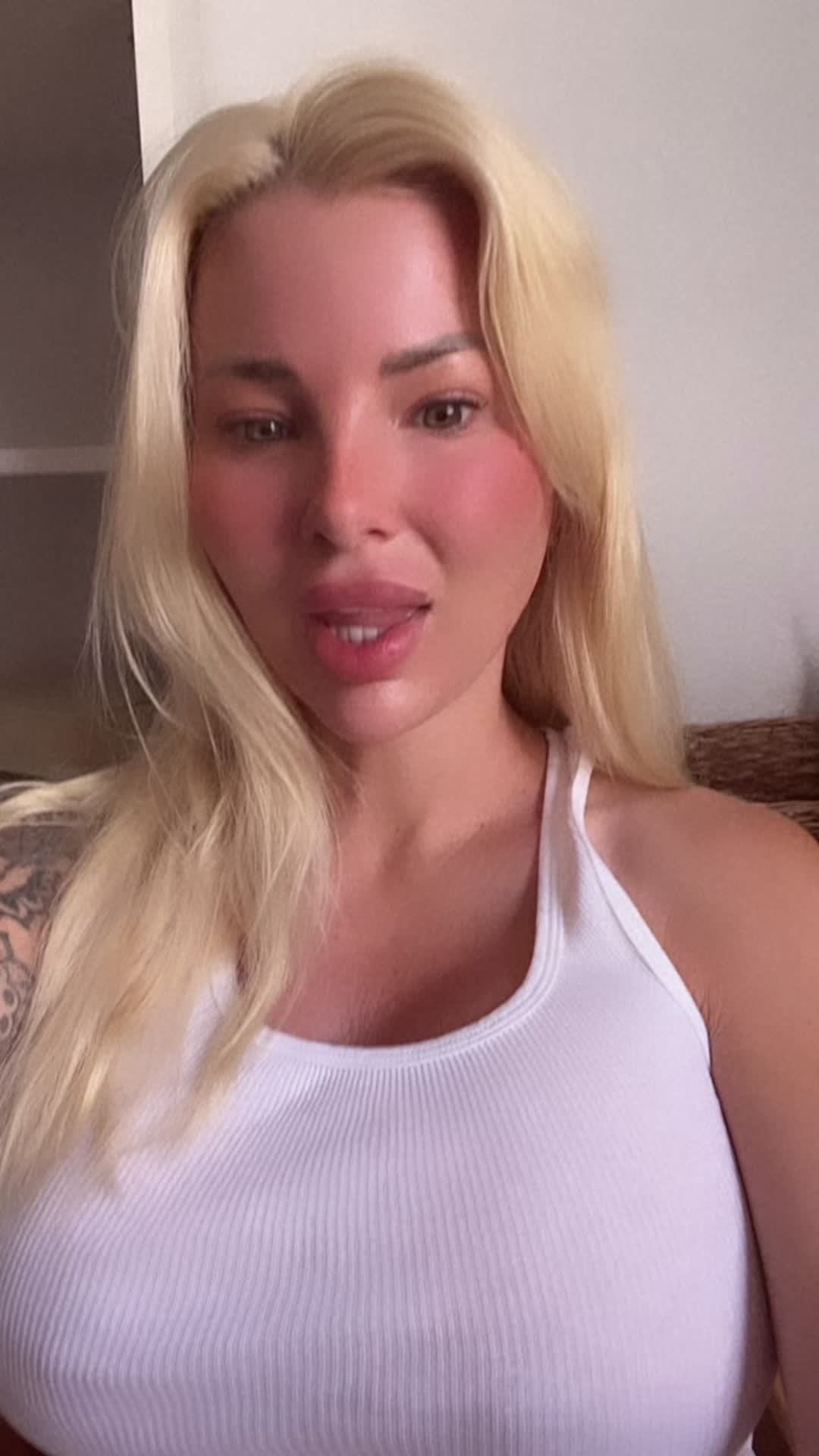@Jessicakes33