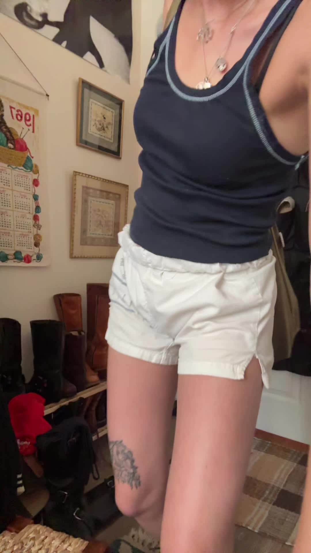 @lily