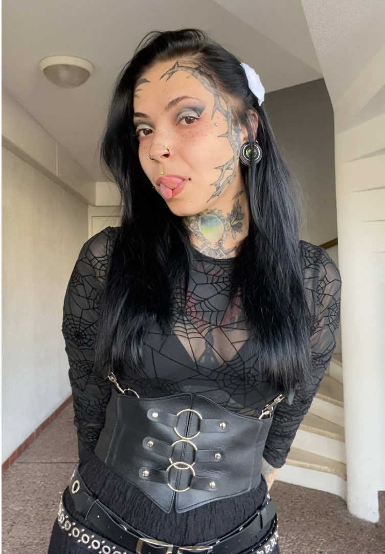 @mrsdimoni
