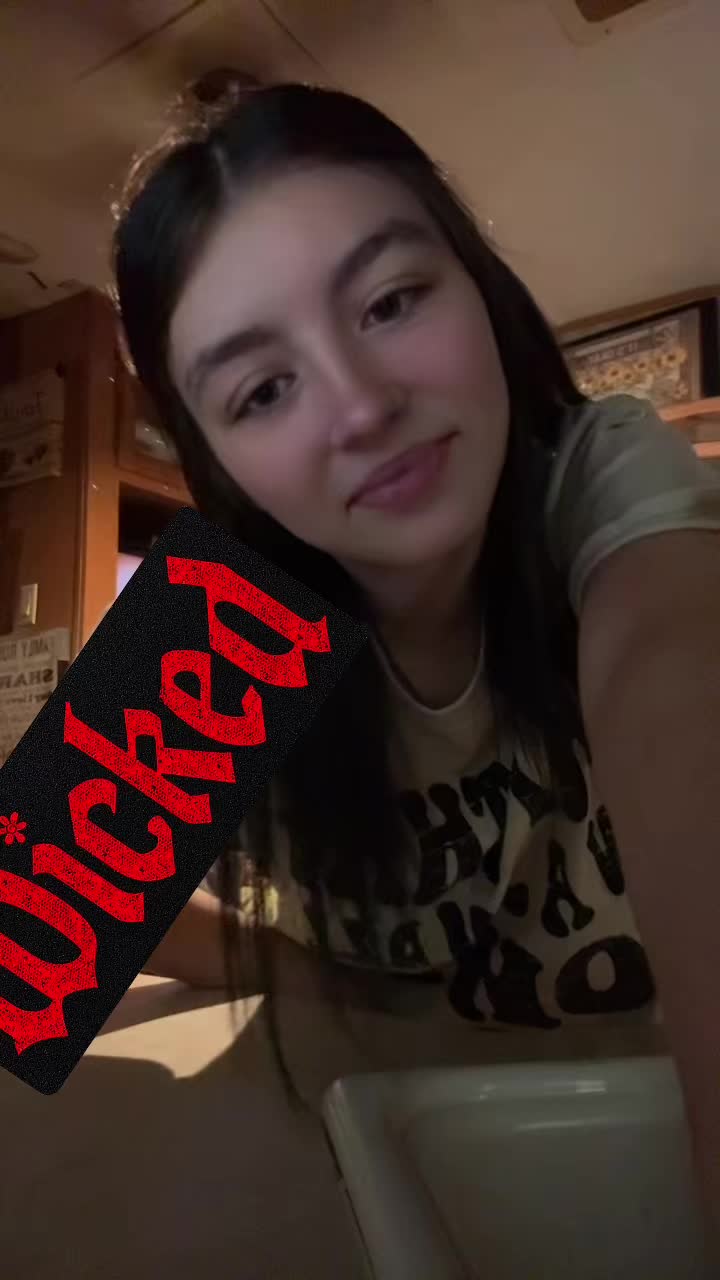 @Emilyyy18