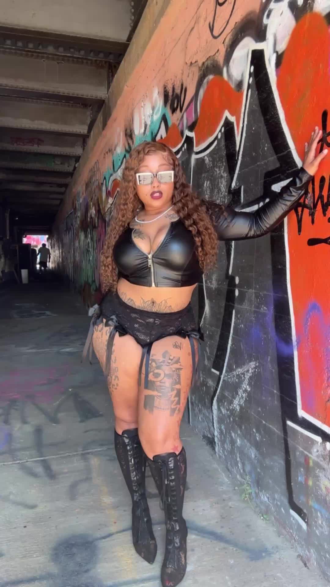 @LaylaRedCakes