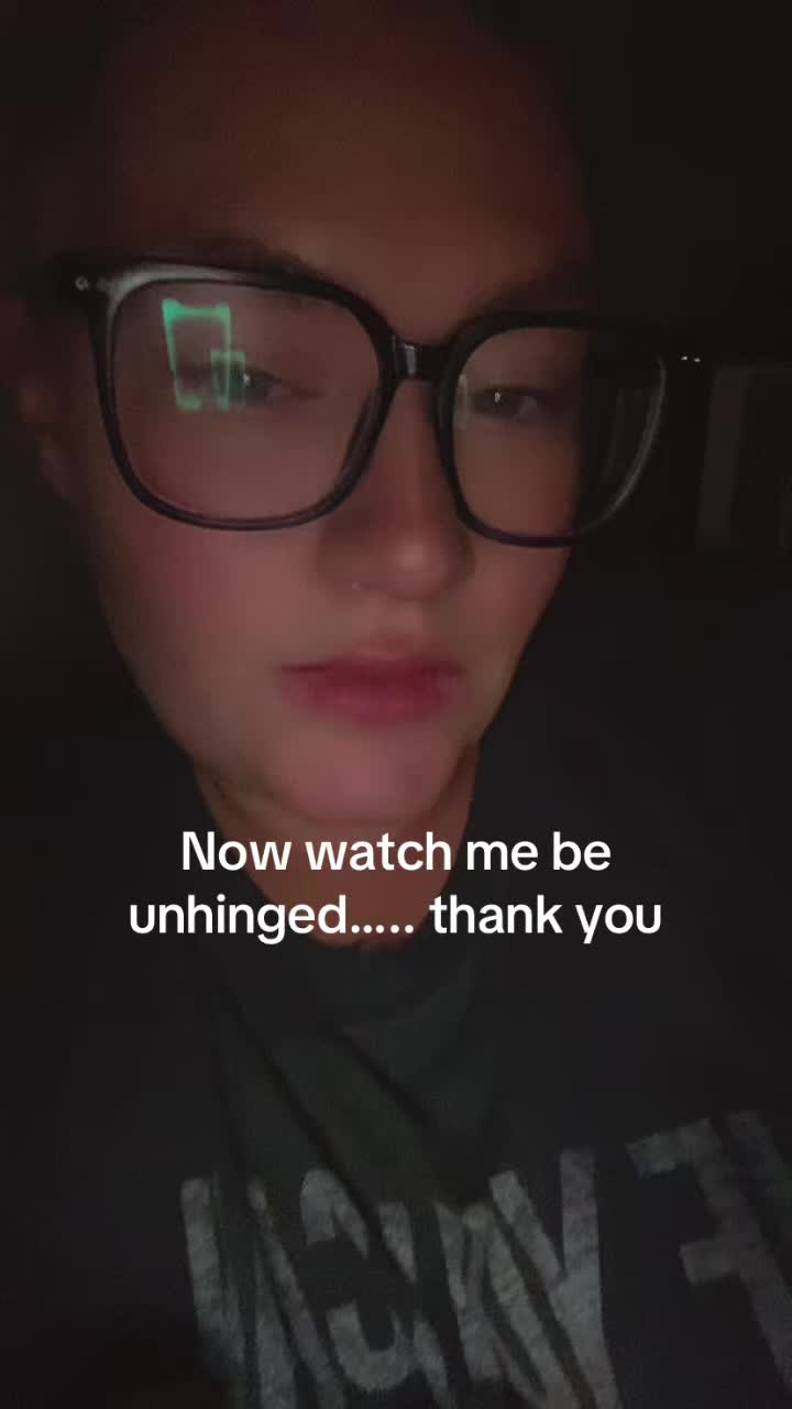 @Dee💙🤍328D