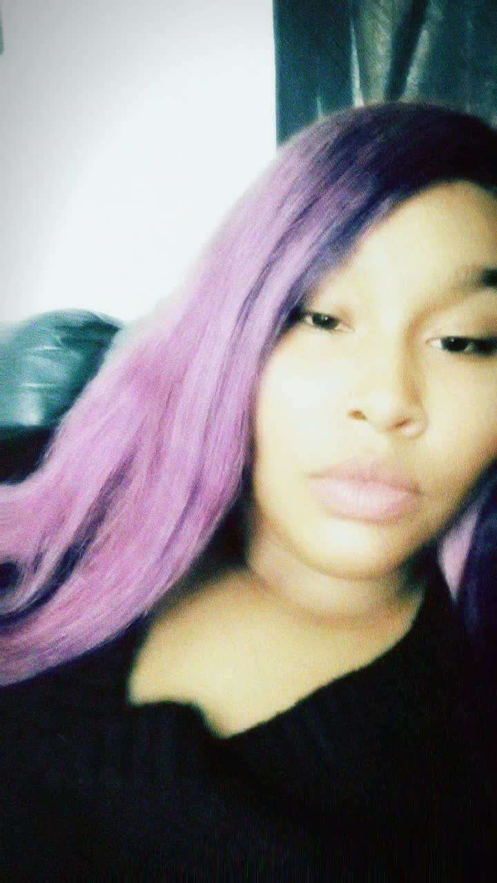 @prettylittleredthang_