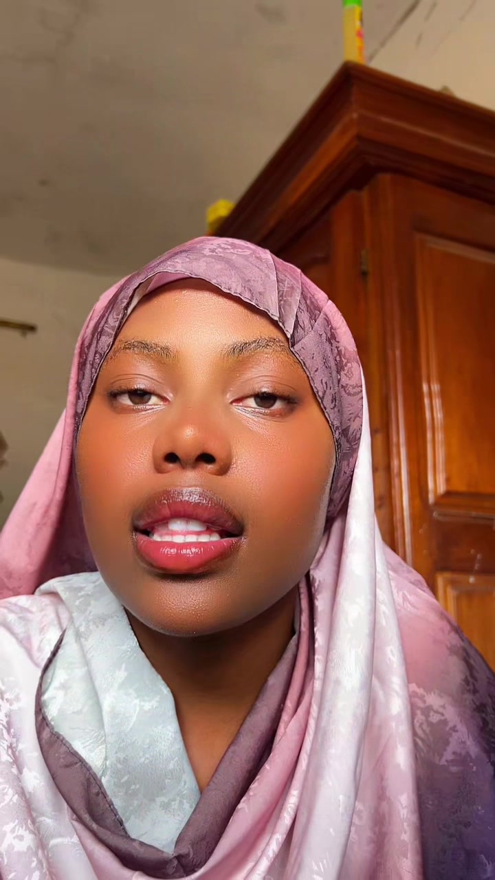 @Fille curieuse 🧐