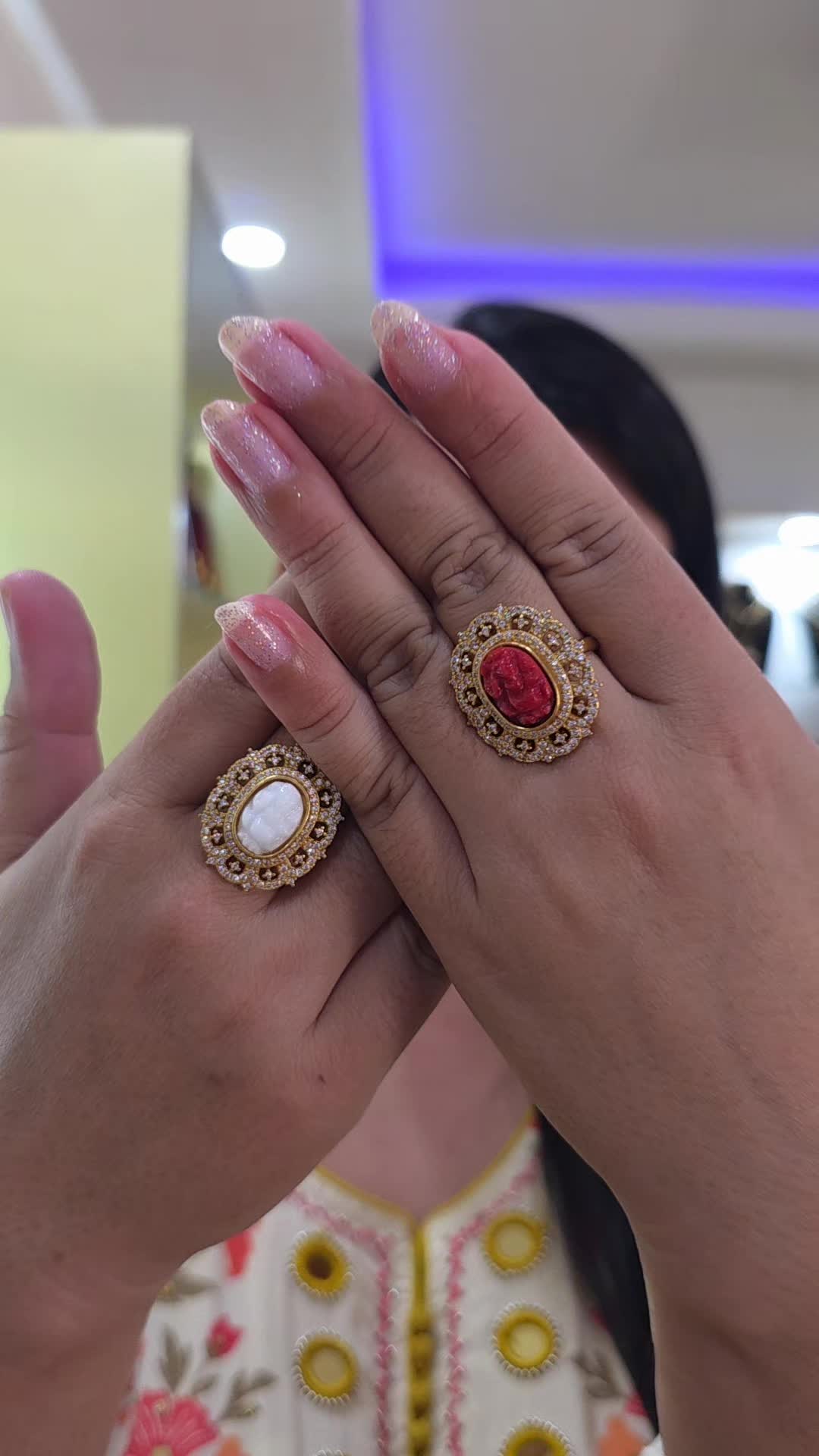 @Meesaa