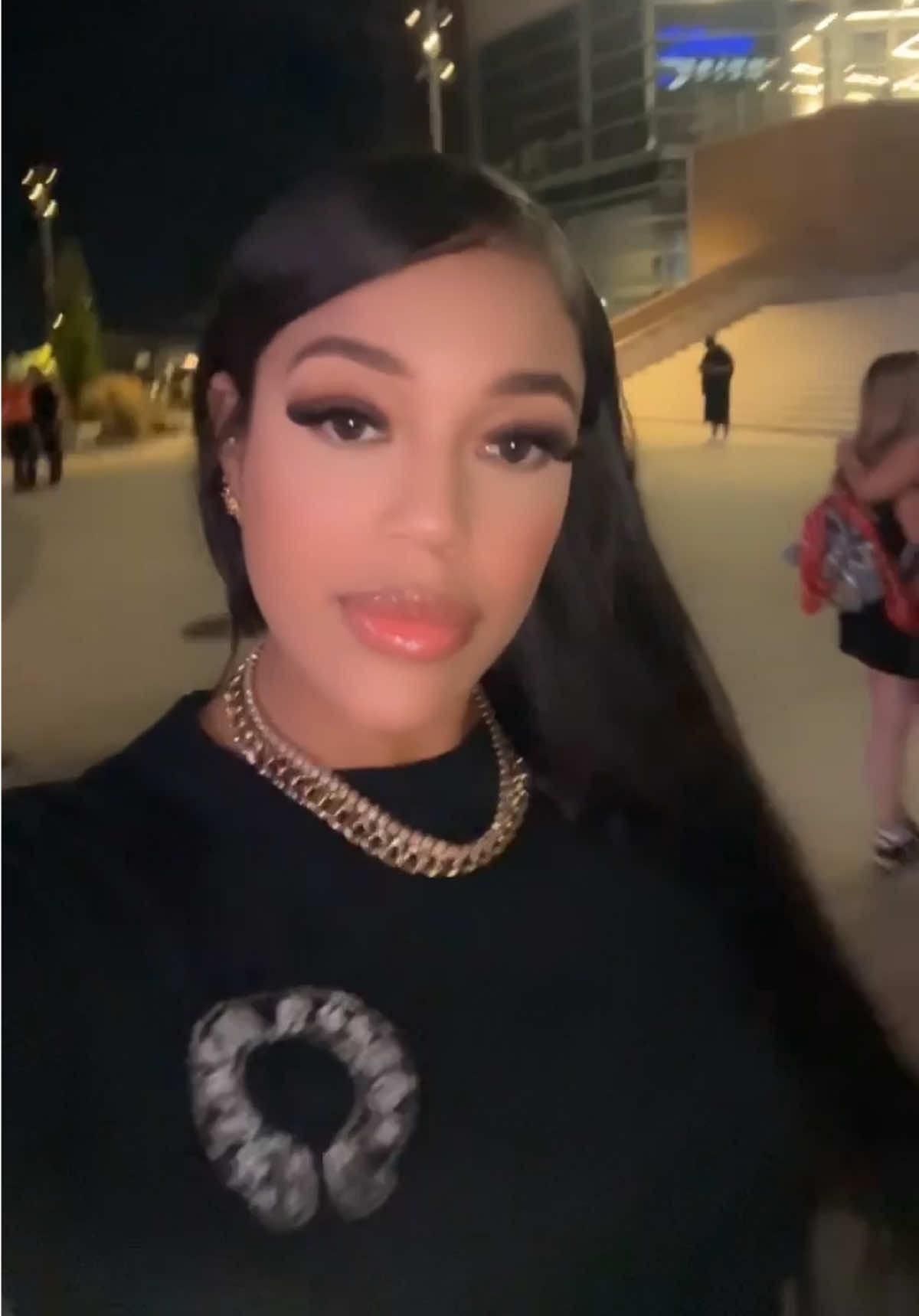 @ItsNana