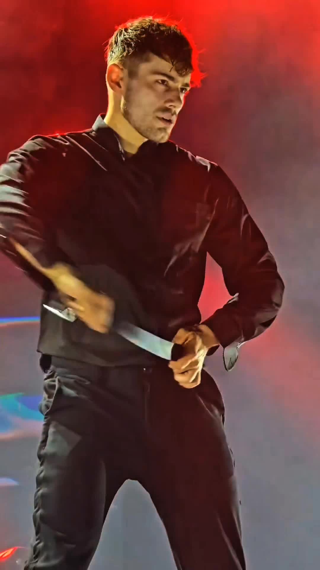 @𝖒𝖔𝖓𝖎