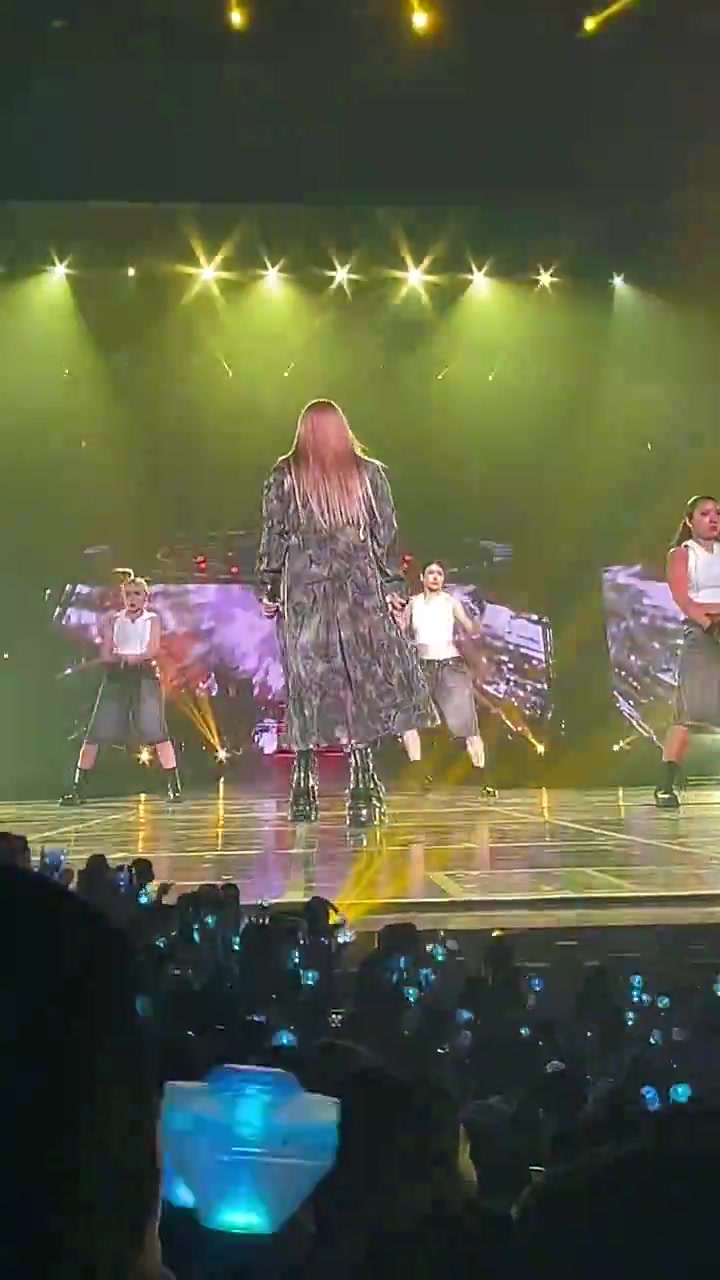 @always_with_2ne1