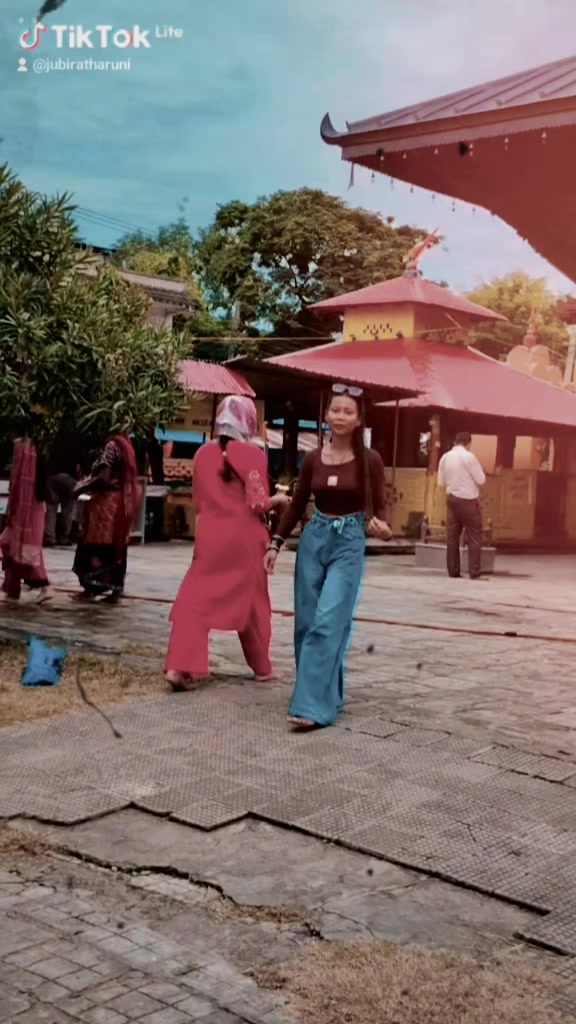 @Soniya👻🥰