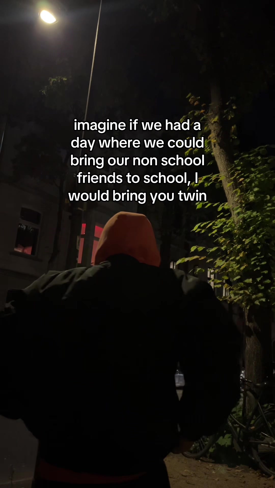 @🦋