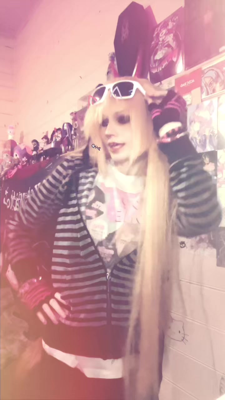 @⦻𝓥𝓮𝓮⦻