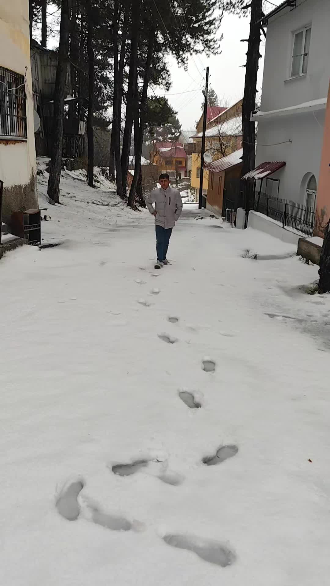 @Gökan Süslü