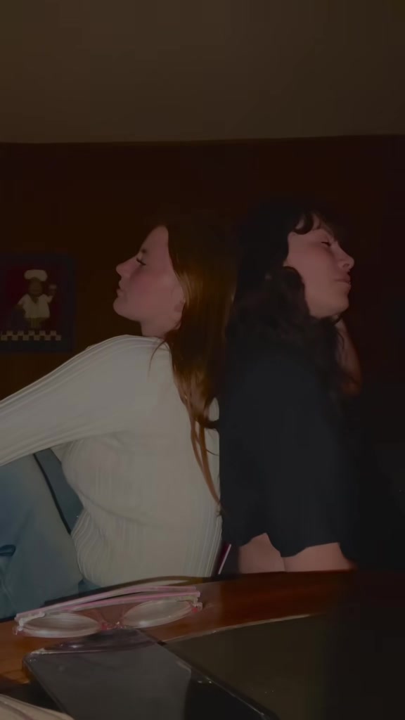 @JustaContentHouse