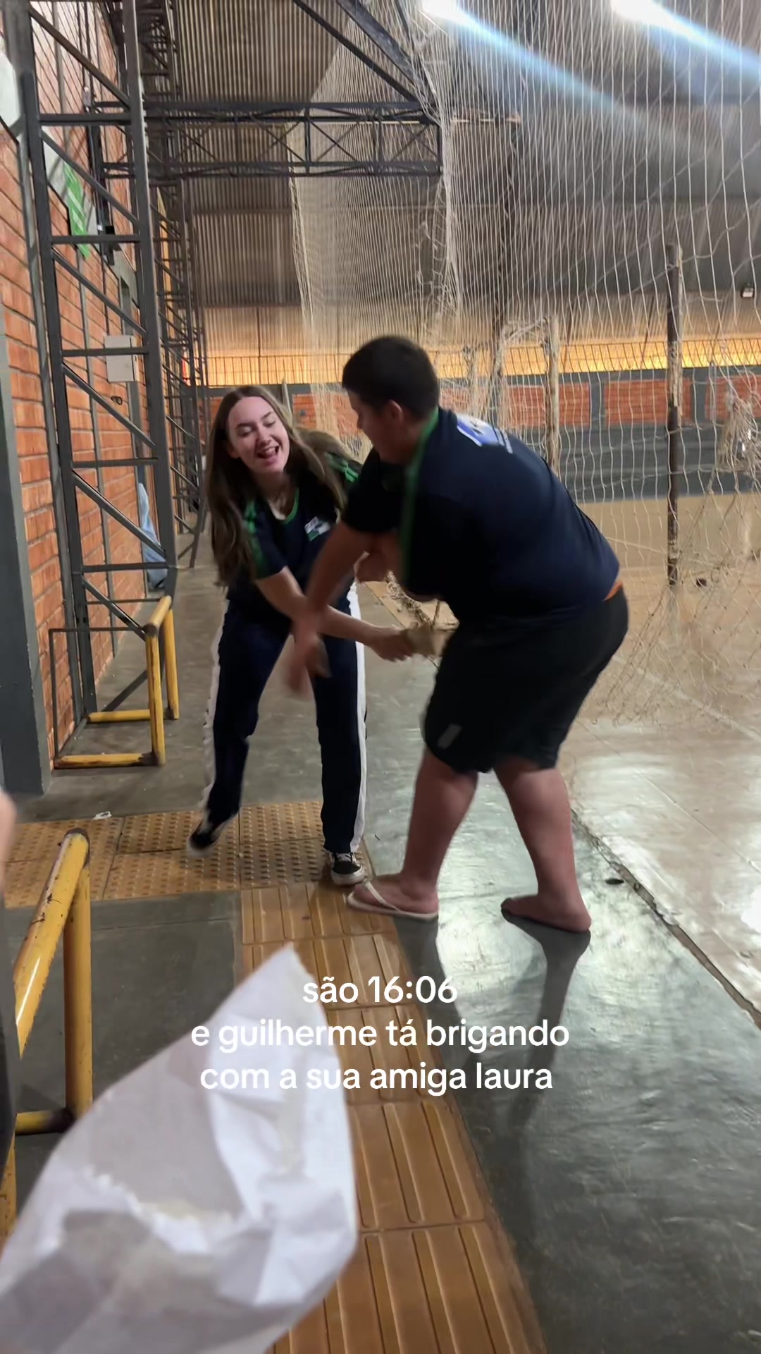 @oque o Guilherme ta fazendo?