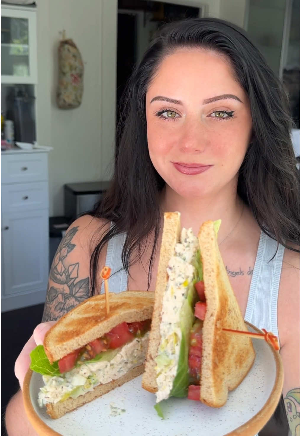 @sandwichcutiecat
