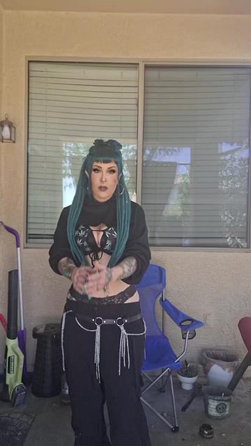 @niki_noxious