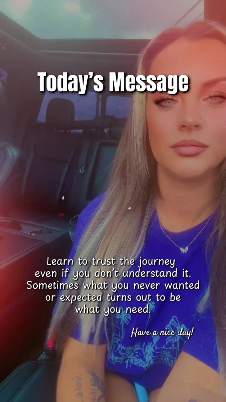 @AmandaFaye