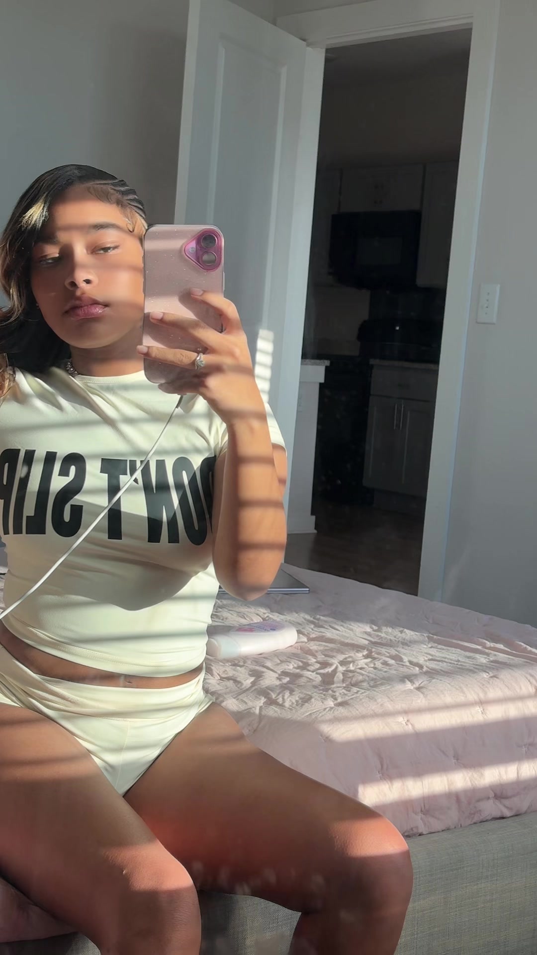 @prettygworltee_