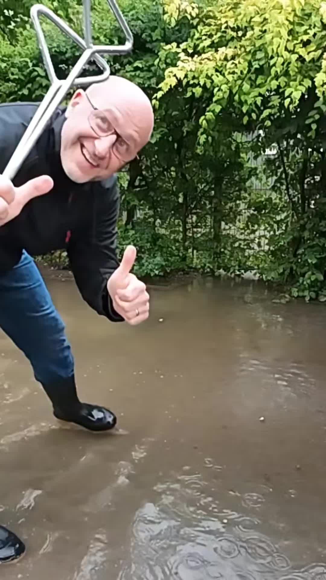 @Satisfying Drains