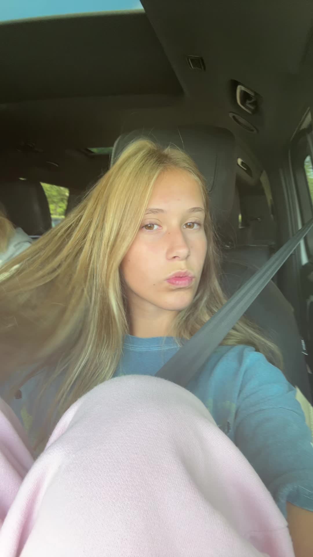 @lily