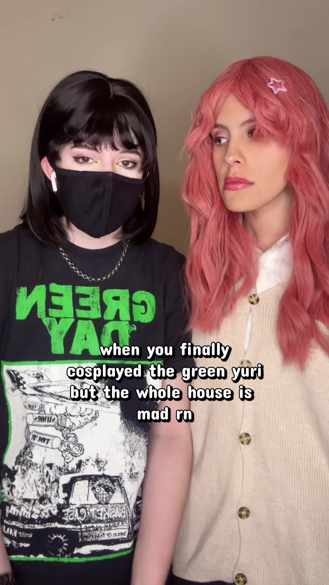 @Ana 🐀 YURI SUMMER LOADING