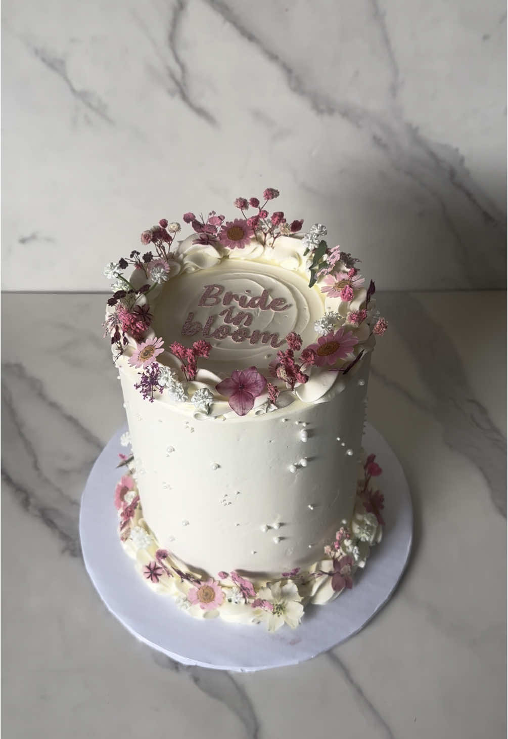 @luciaslovelycakes