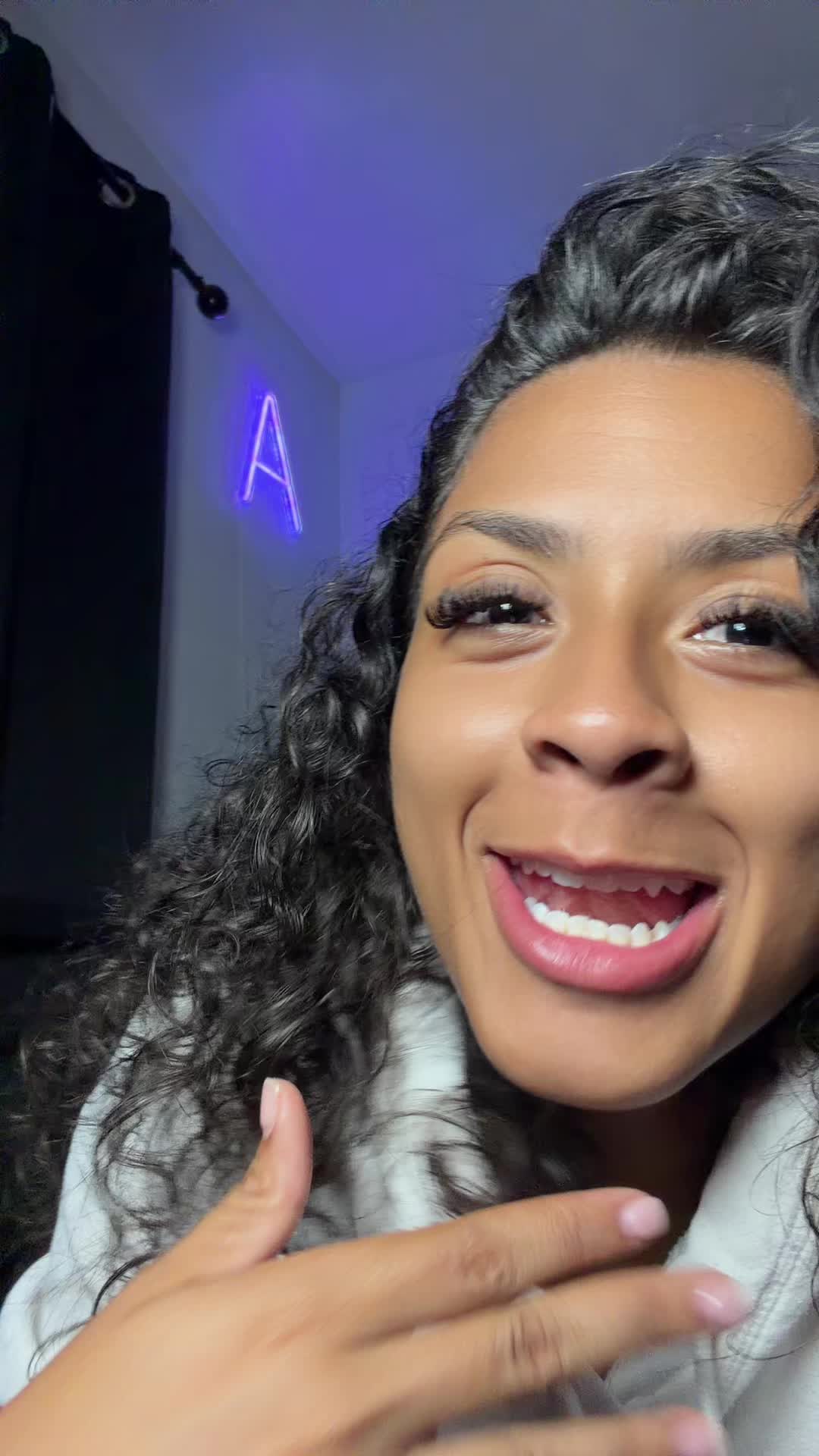 @LaRealAsh