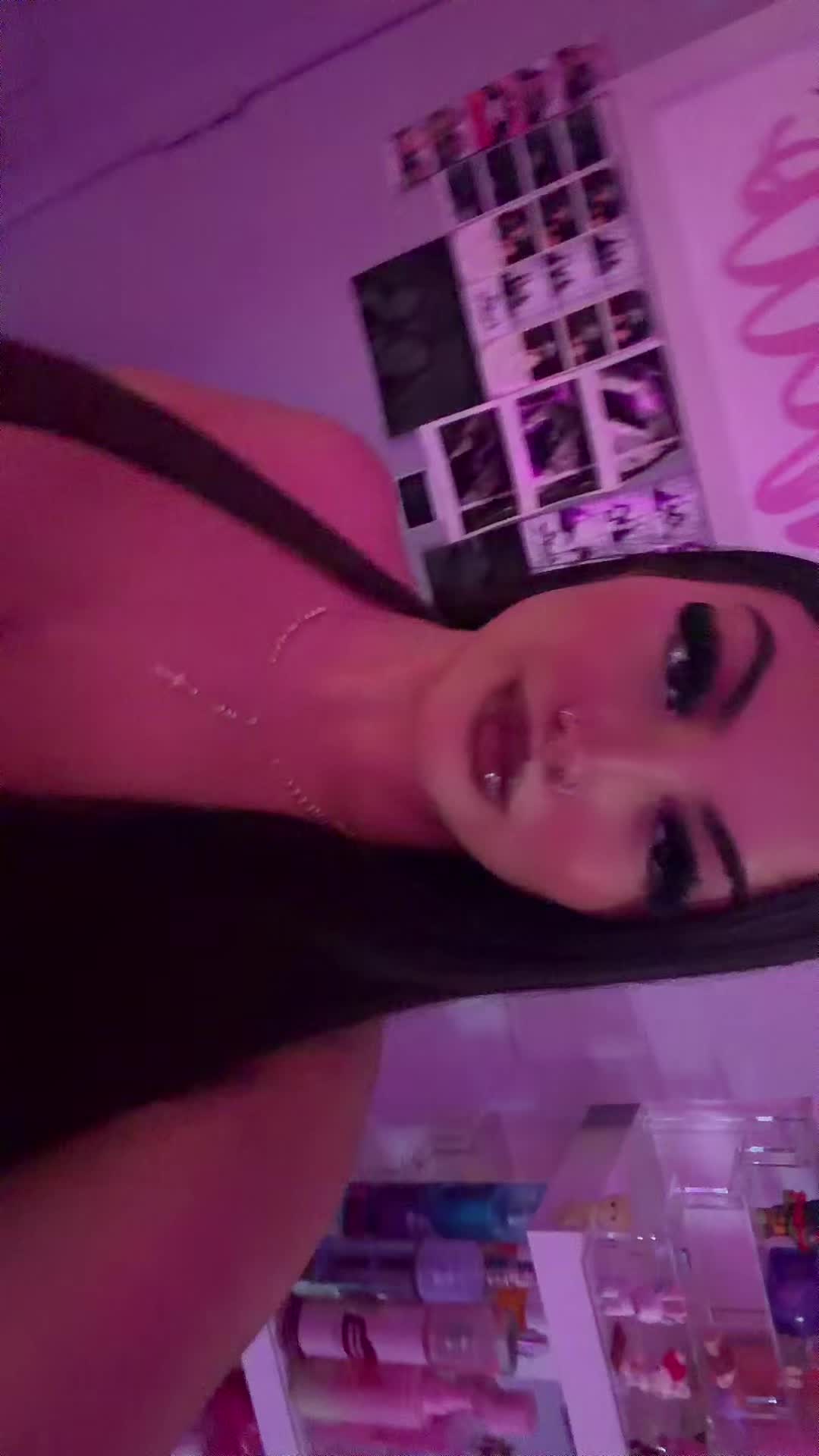 @Prettygirl__cc