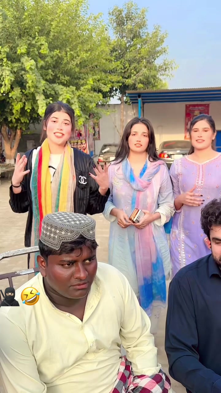 @Sania Khan Actress