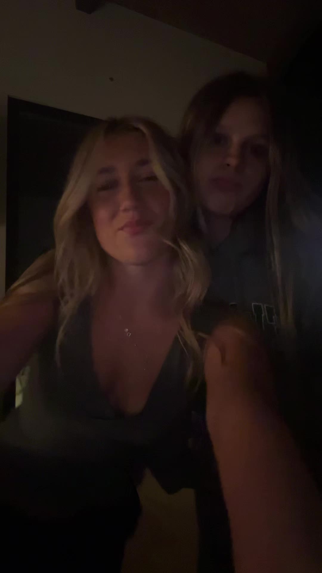 @Betsy👯&zwj;♀️✨