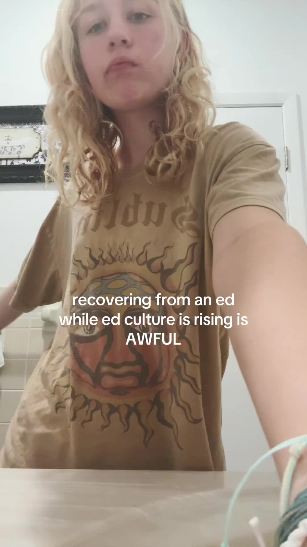 @༺♰༻